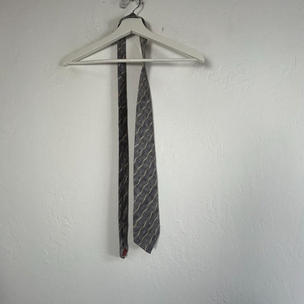 Laurant Benon Paris Mens 100% Silk Tie Classic Wave Pattern Gray Gold 59" Long